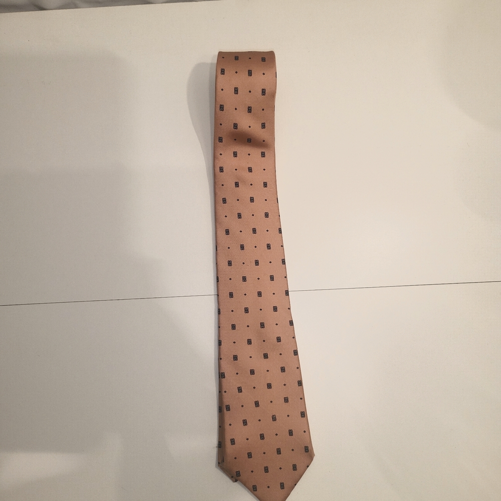 Christian Doir Tie